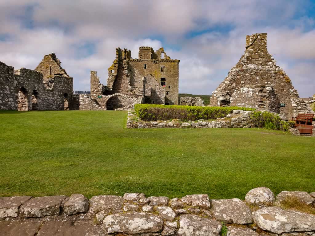 aberdeenshire dunnottar castle 06 ruins