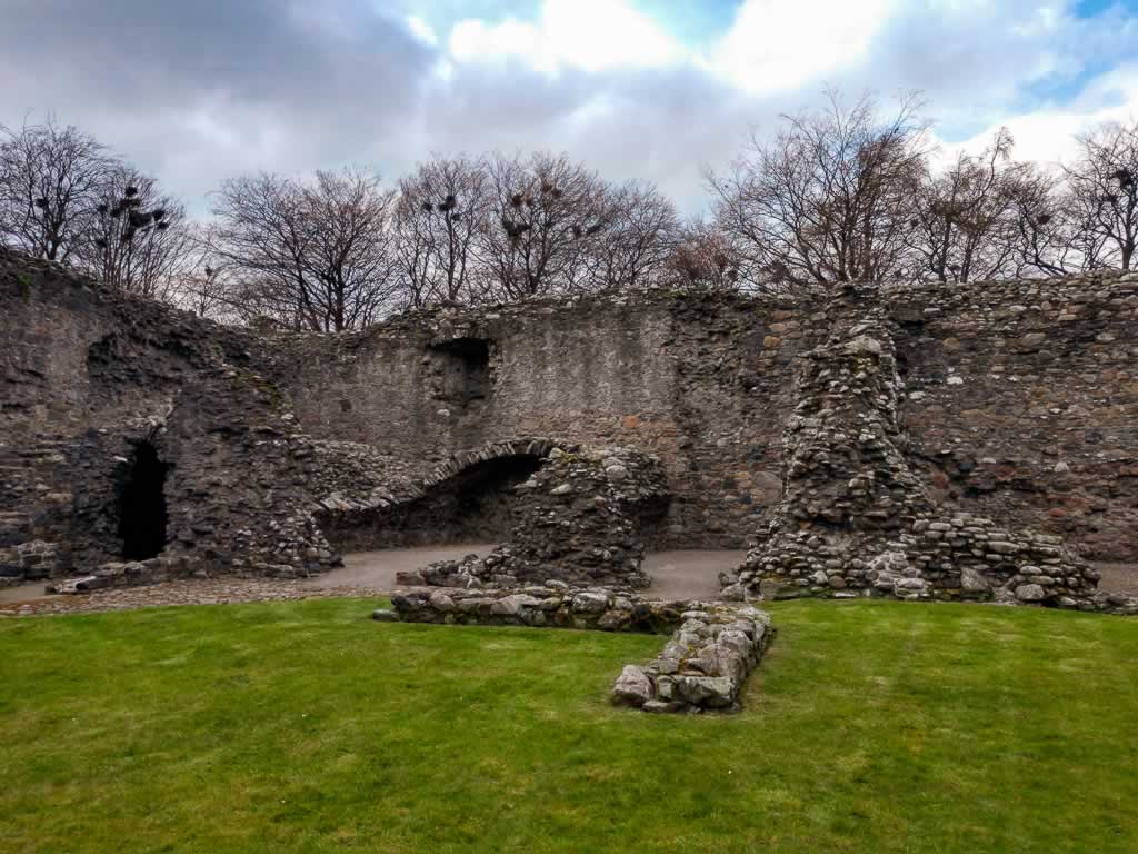 highlands balvenie castle 03